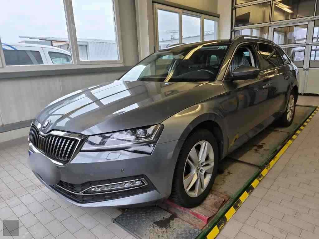 Slika vozila &Scaron;KODA Superb