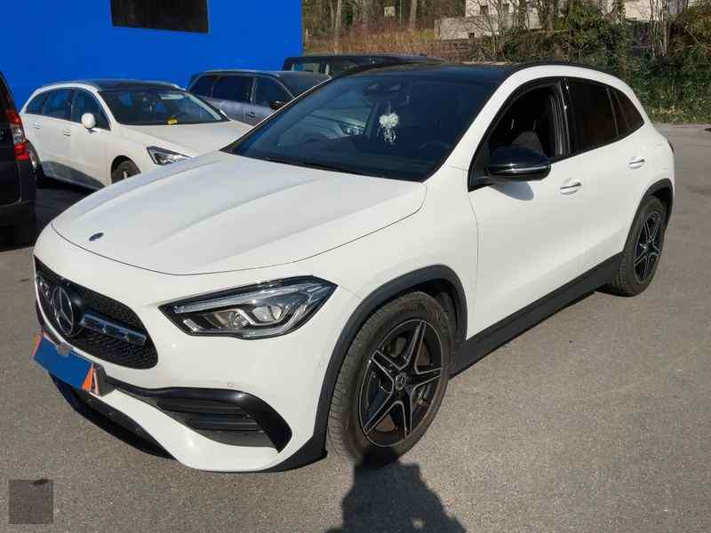 Slika vozila MERCEDES-BENZ GLA-Class