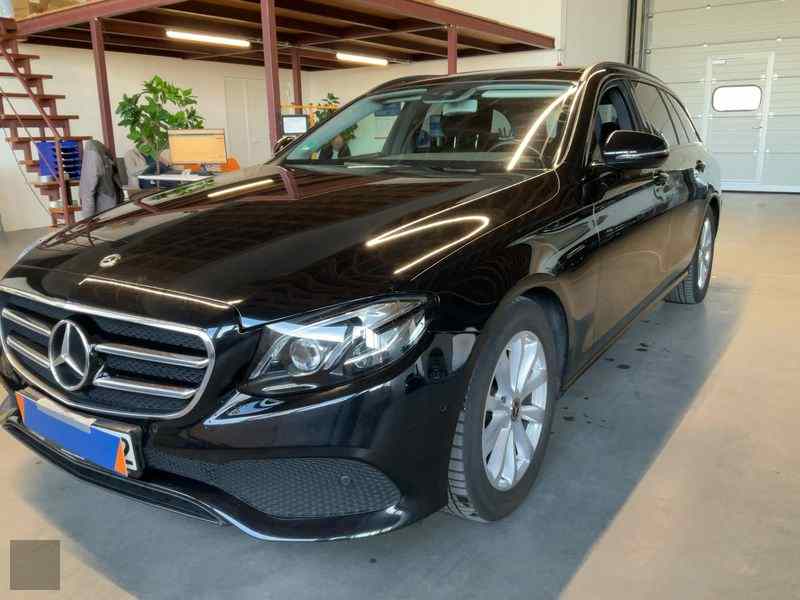 Slika vozila MERCEDES-BENZ E-Class