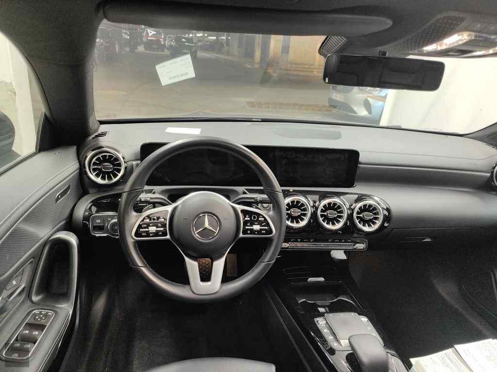 Slika vozila MERCEDES-BENZ CLA-Class