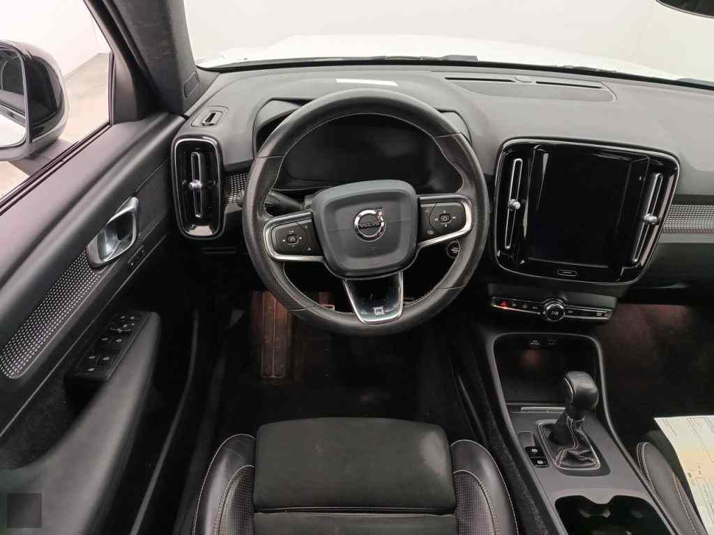 Slika vozila VOLVO XC40