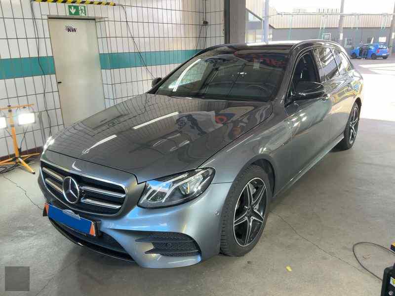 Slika vozila MERCEDES-BENZ E-Class