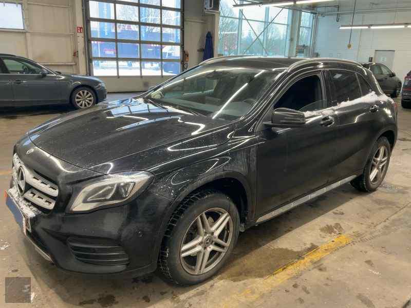 Slika vozila MERCEDES-BENZ GLA-Class