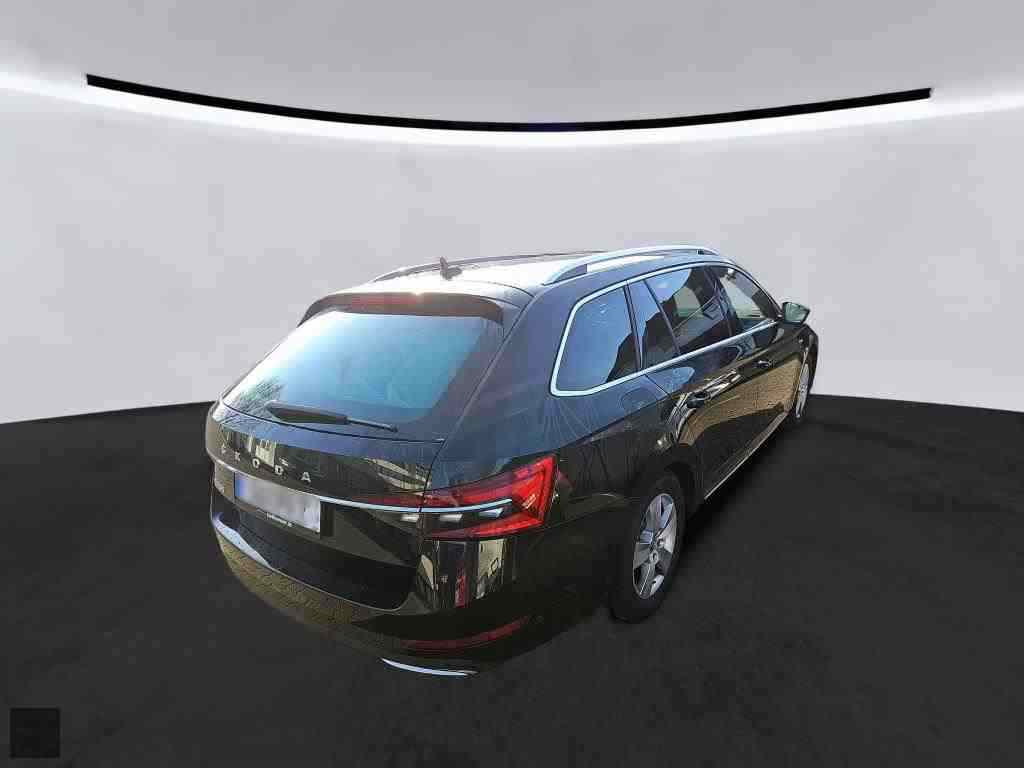 Slika vozila &Scaron;KODA Superb