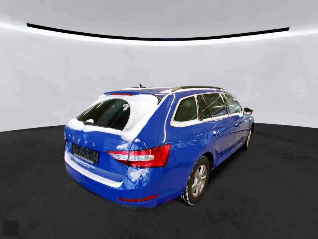 Slika vozila &Scaron;KODA Superb