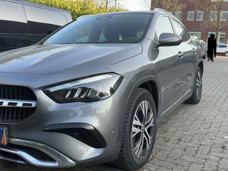 Slika vozila MERCEDES-BENZ GLA-Class