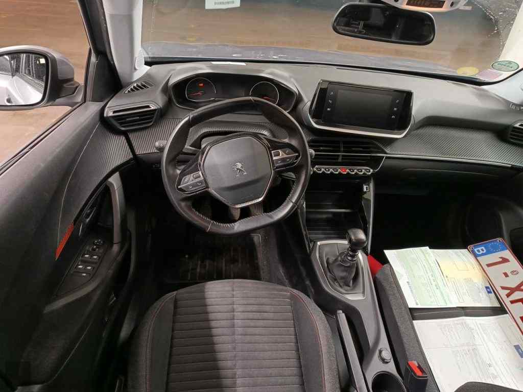 Slika vozila PEUGEOT 2008