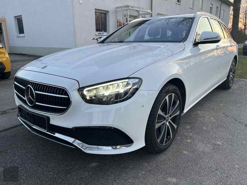 Slika vozila MERCEDES-BENZ E-Class