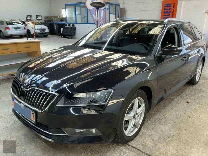 Slika vozila &Scaron;KODA Superb