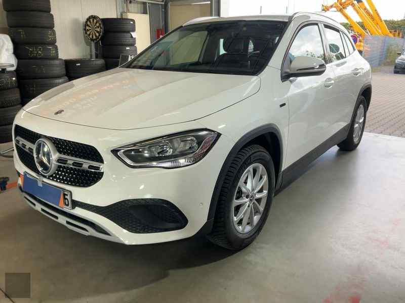 Slika vozila MERCEDES-BENZ GLA-Class