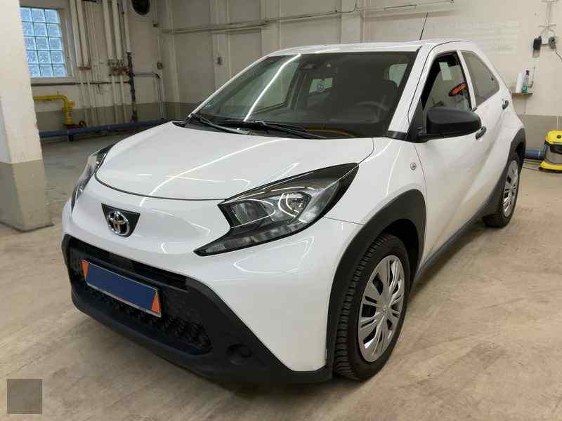 Slika vozila TOYOTA Aygo X