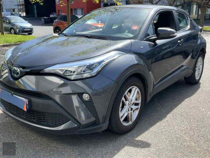 Slika vozila TOYOTA C-HR