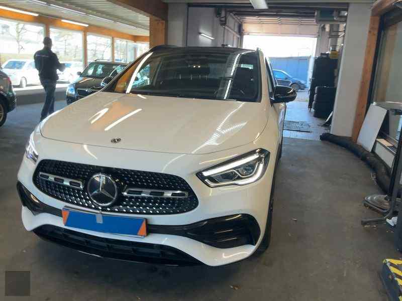 Slika vozila MERCEDES-BENZ GLA-Class