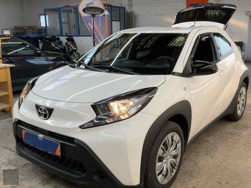 Slika vozila TOYOTA Aygo X