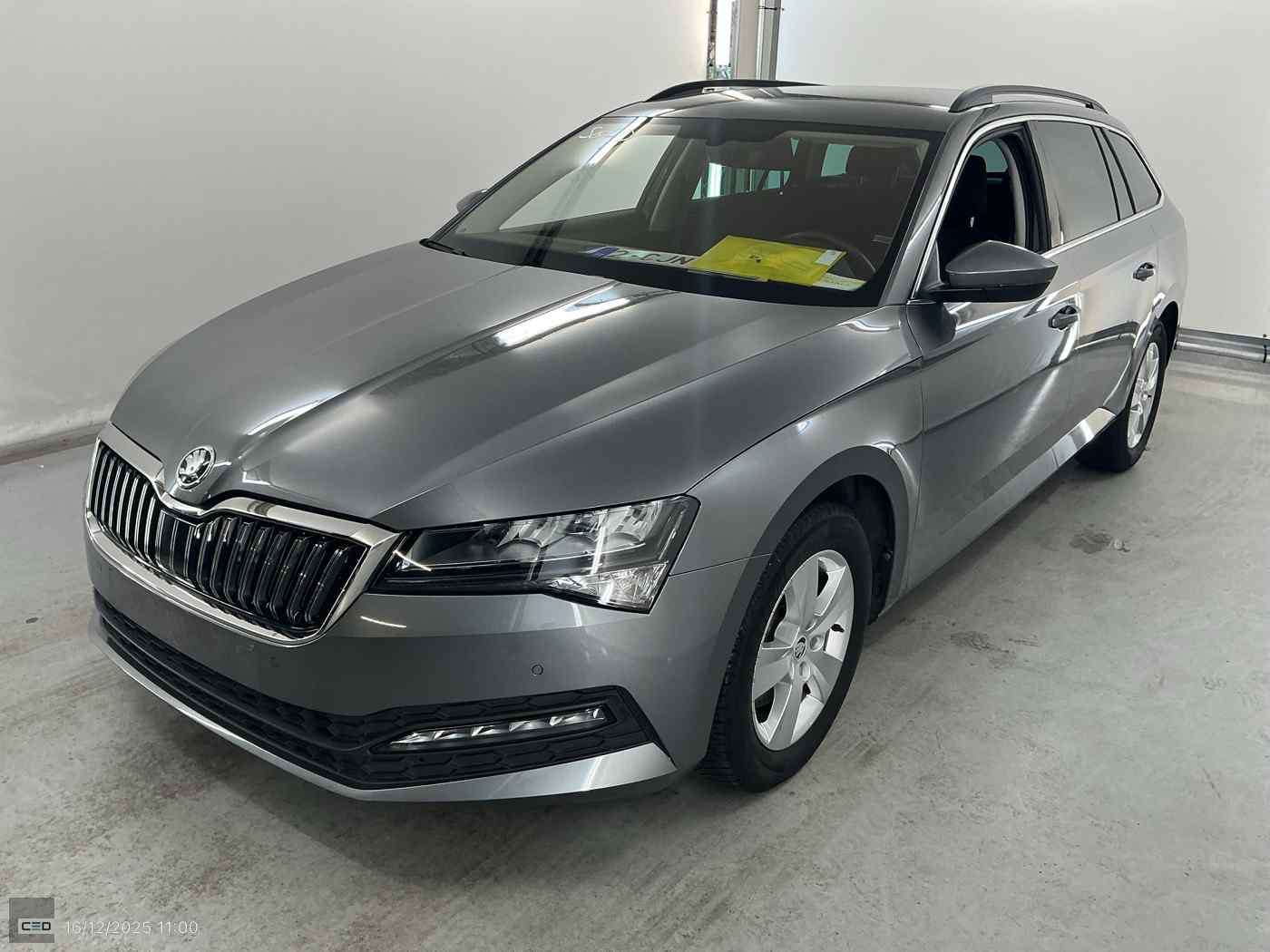 Slika vozila &Scaron;KODA Superb