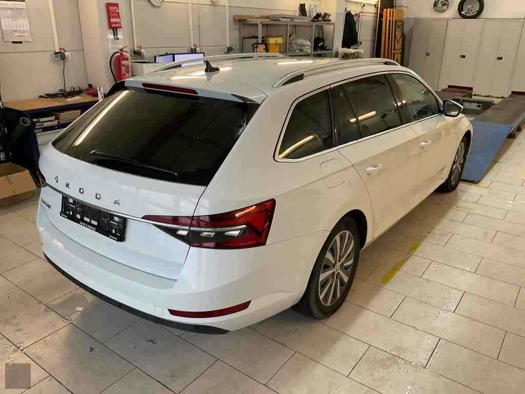 Slika vozila &Scaron;KODA Superb