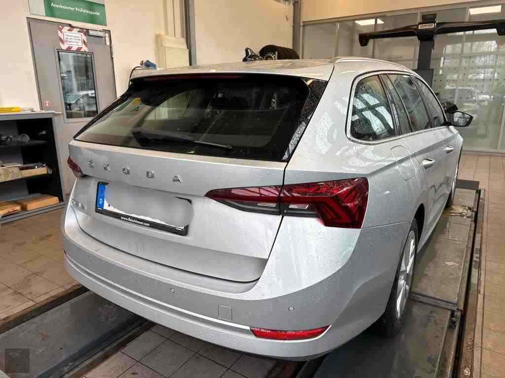 Slika vozila &Scaron;KODA Octavia