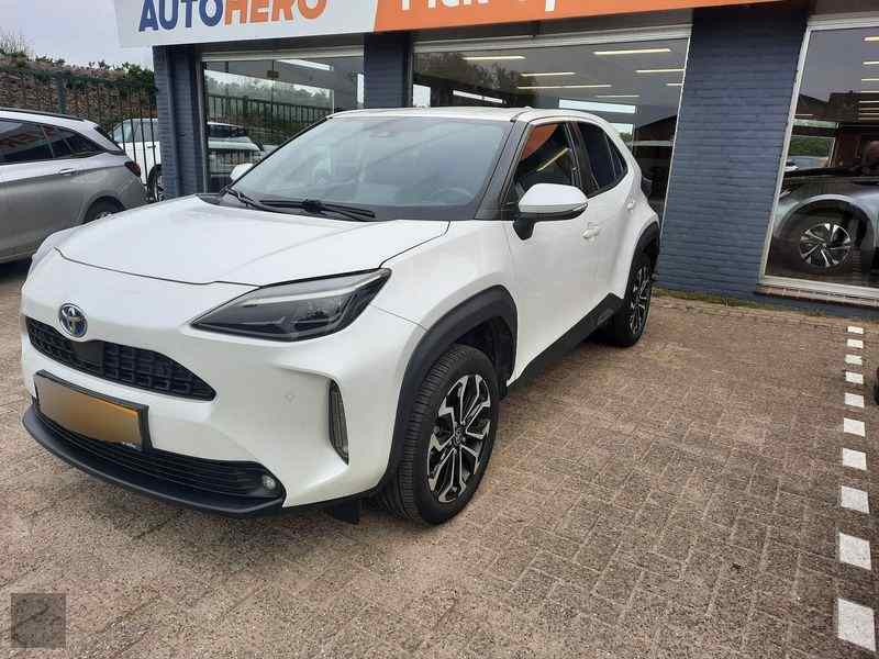 Slika vozila TOYOTA Yaris Cross