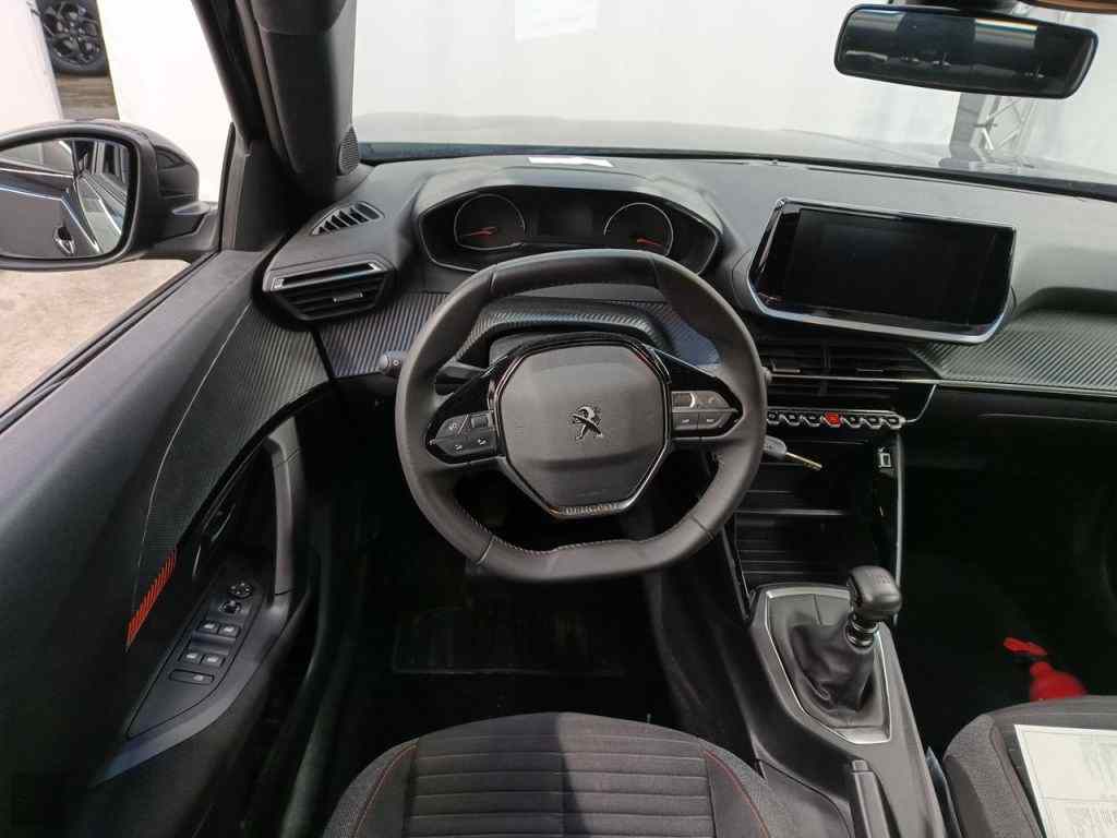 Slika vozila PEUGEOT 2008