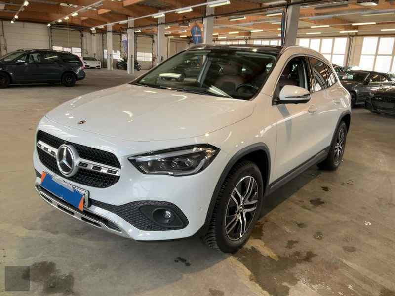 Slika vozila MERCEDES-BENZ GLA-Class