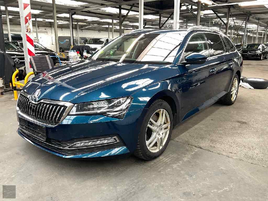 Slika vozila &Scaron;KODA Superb