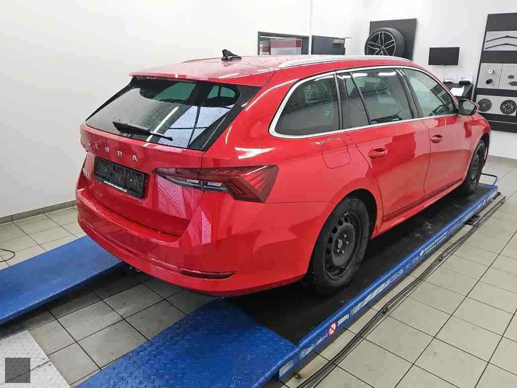 Slika vozila &Scaron;KODA Octavia