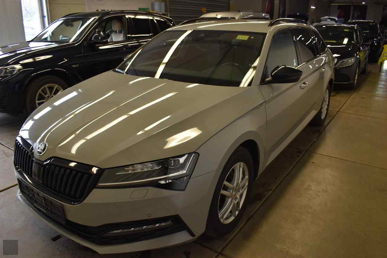 Slika vozila &Scaron;KODA Superb