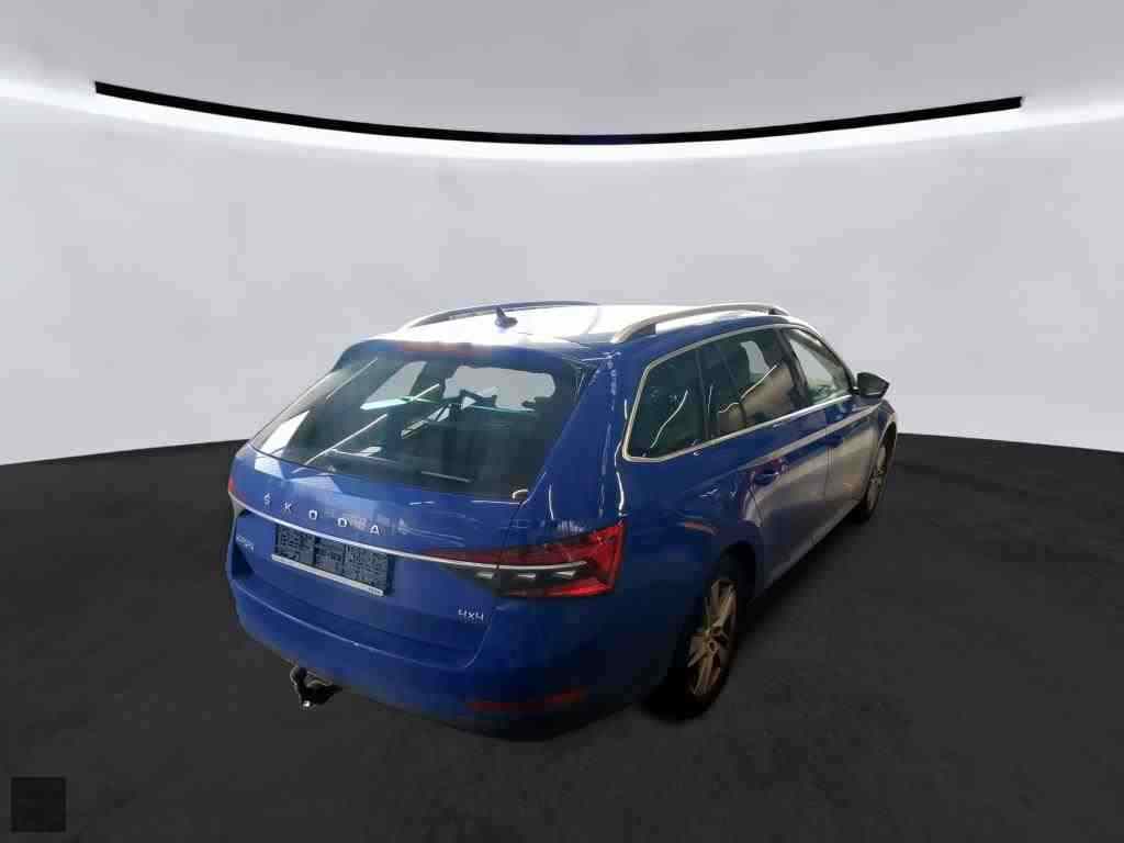 Slika vozila &Scaron;KODA Superb