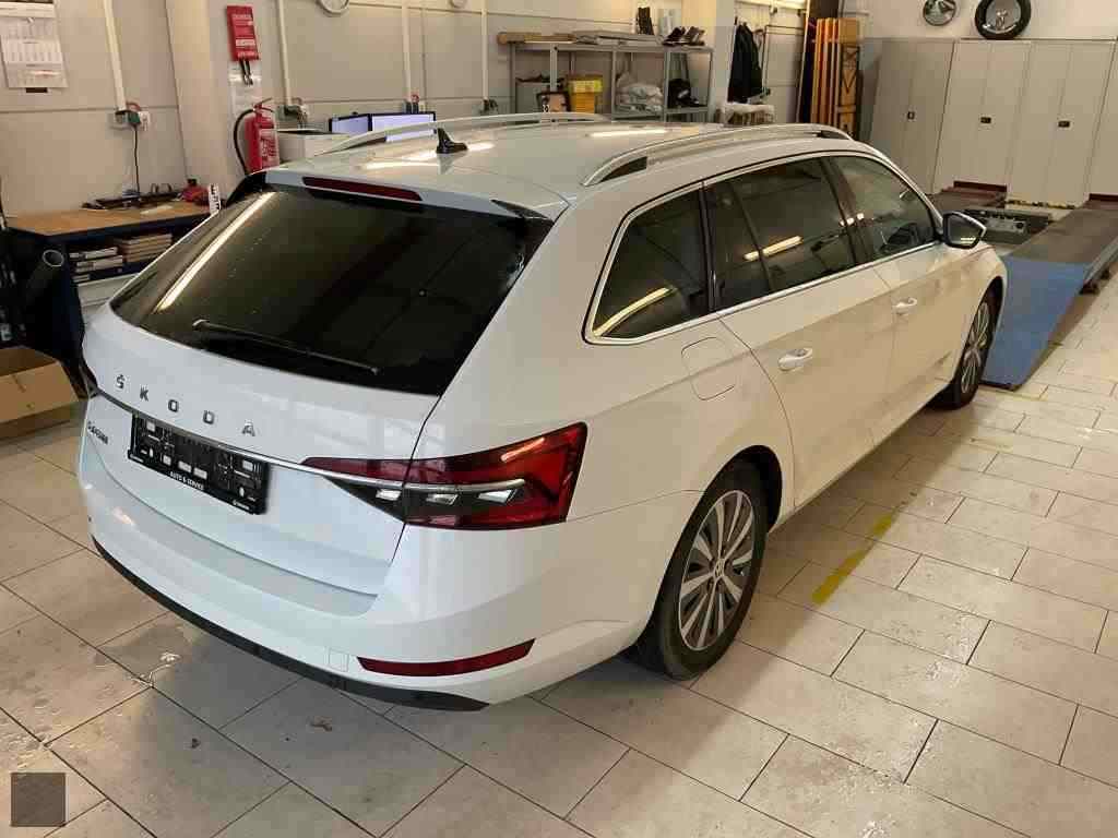 Slika vozila &Scaron;KODA Superb