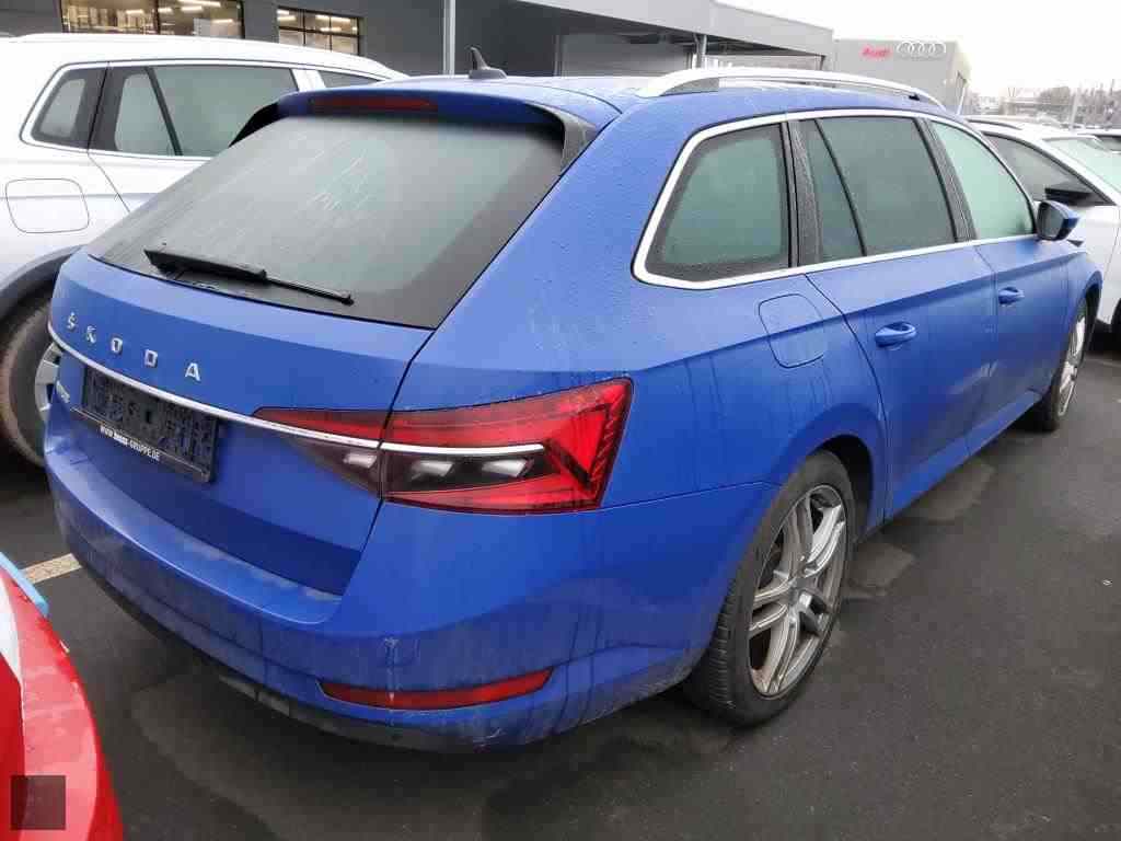 Slika vozila &Scaron;KODA Superb