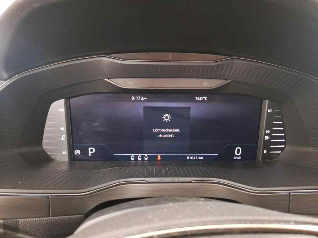 Slika vozila &Scaron;KODA Superb