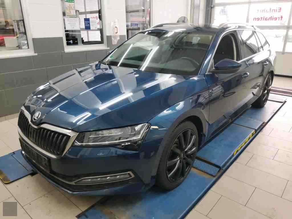 Slika vozila &Scaron;KODA Superb