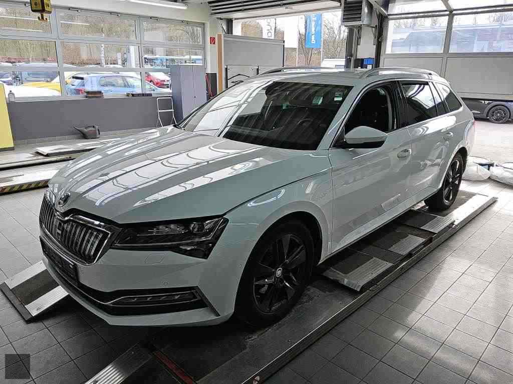 Slika vozila &Scaron;KODA Superb