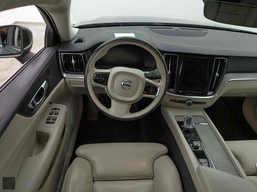 Slika vozila VOLVO V60