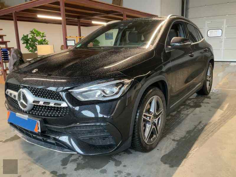 Slika vozila MERCEDES-BENZ GLA-Class