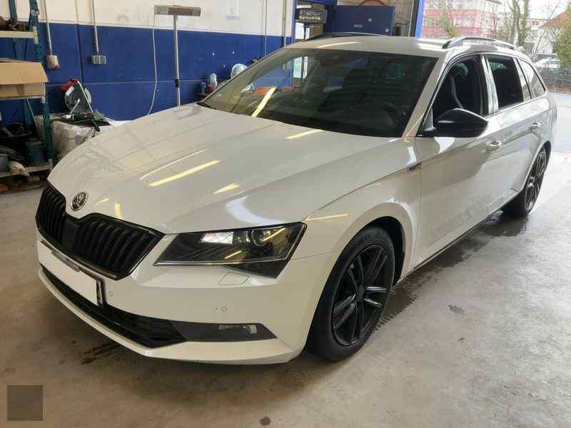 Slika vozila &Scaron;KODA Superb