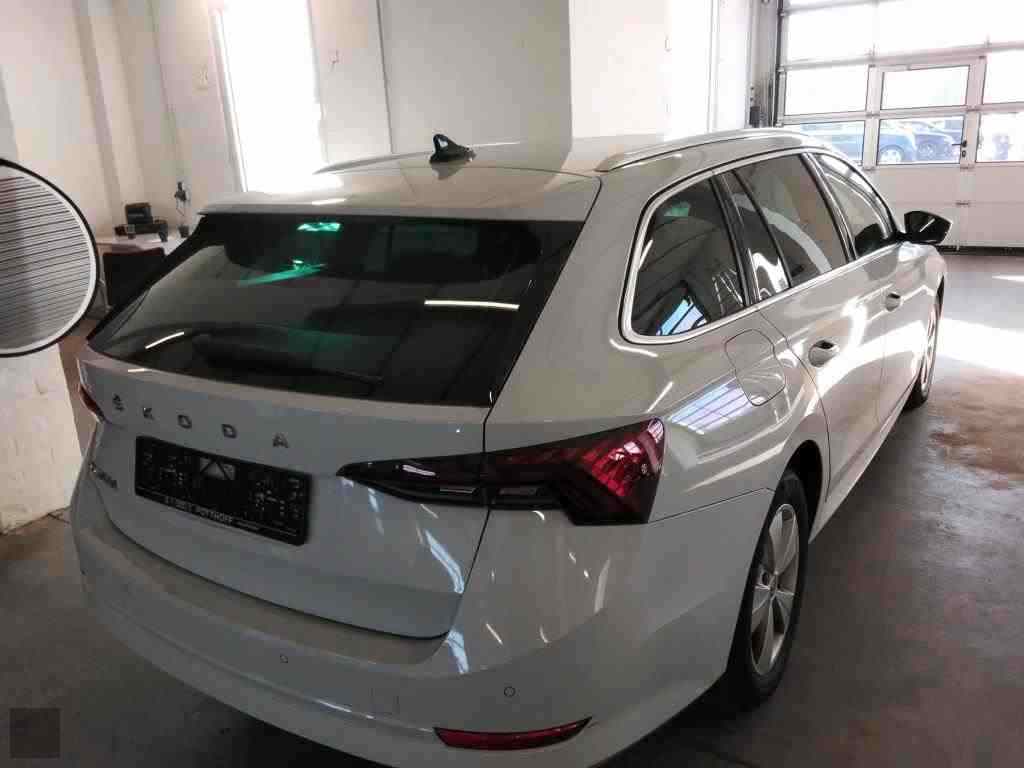 Slika vozila &Scaron;KODA Octavia