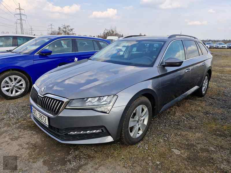 Slika vozila &Scaron;KODA Superb