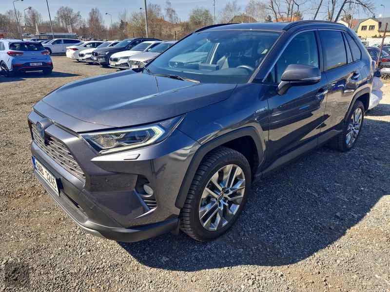 Slika vozila TOYOTA RAV4