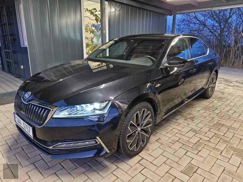 Slika vozila &Scaron;KODA Superb