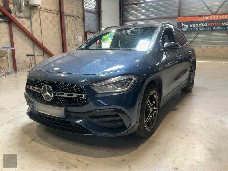 J&aacute;rmű k&eacute;p MERCEDES-BENZ GLA-Class