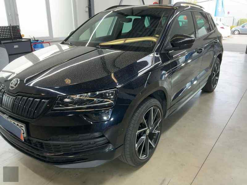 J&aacute;rmű k&eacute;p &Scaron;KODA KAROQ