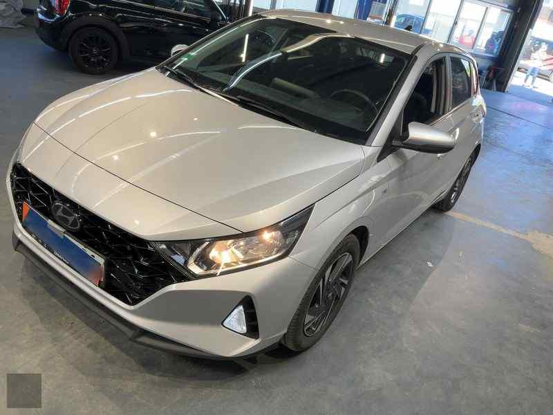 J&aacute;rmű k&eacute;p HYUNDAI i20