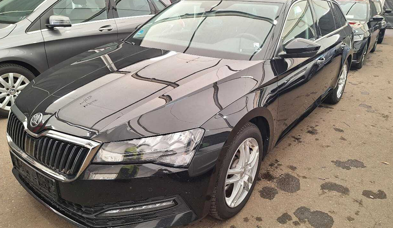 Slika vozila &Scaron;KODA Superb