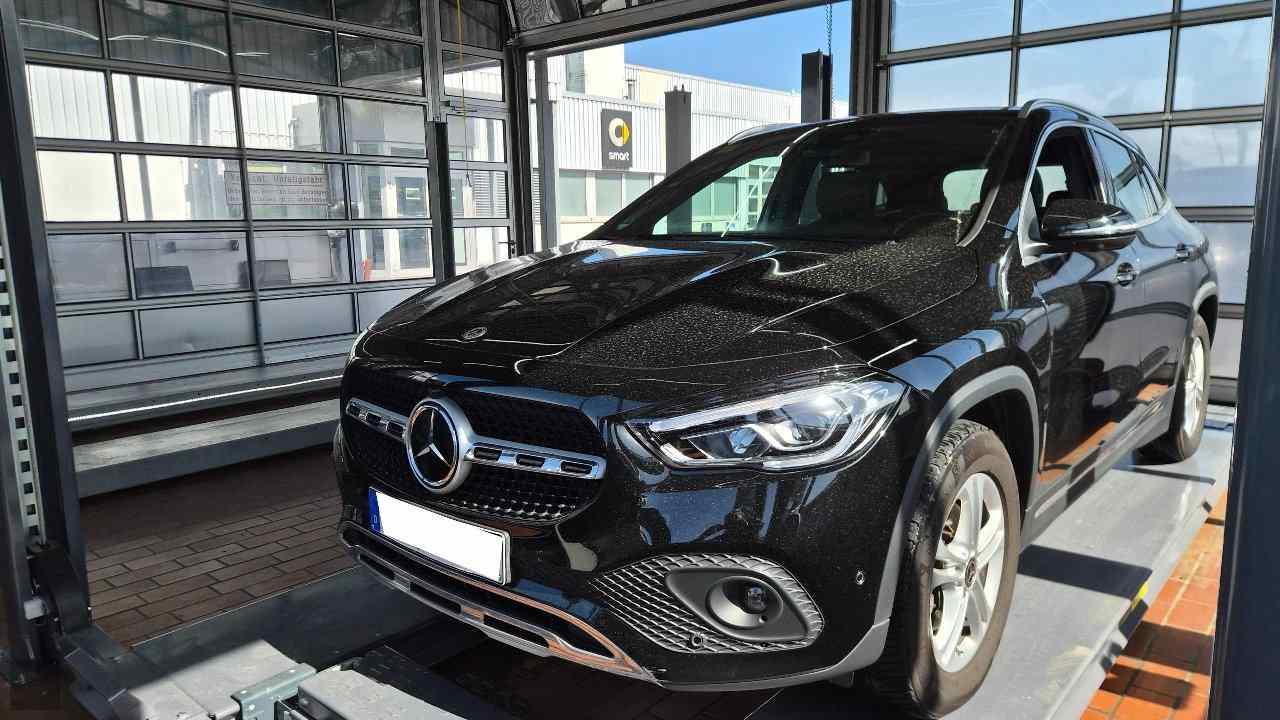 Slika vozila MERCEDES-BENZ GLA-Class