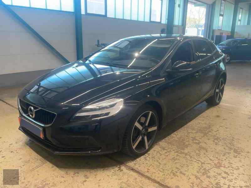 Slika vozila VOLVO V40