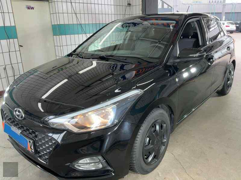 Slika vozila HYUNDAI i20