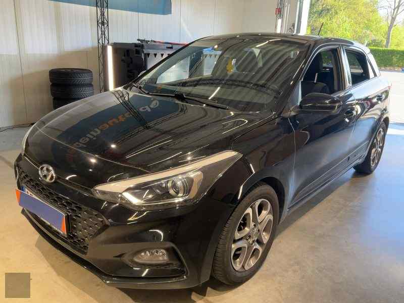 Slika vozila HYUNDAI i20
