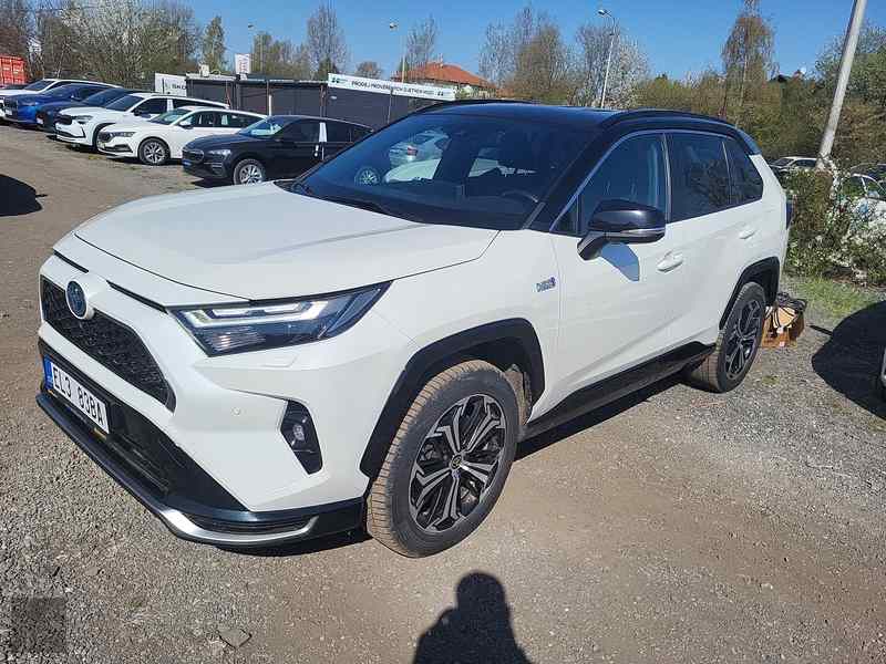 Slika vozila TOYOTA RAV4