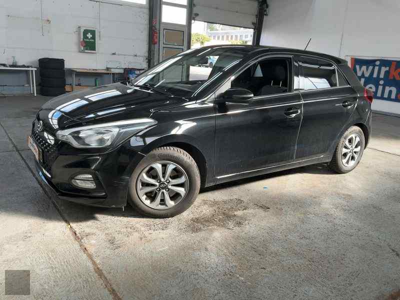 Slika vozila HYUNDAI i20